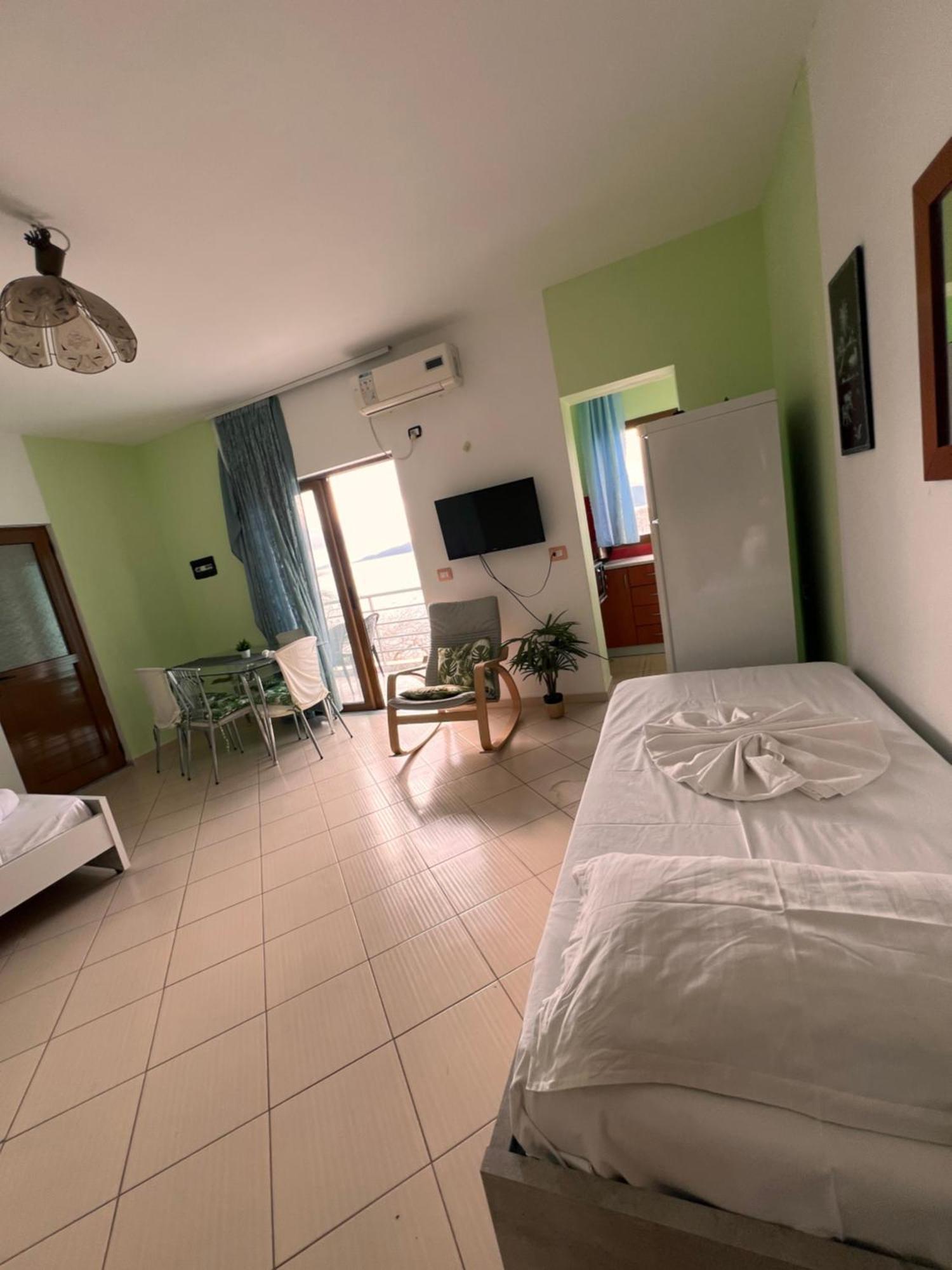 Majki Beach Apartments Sarande Exterior photo