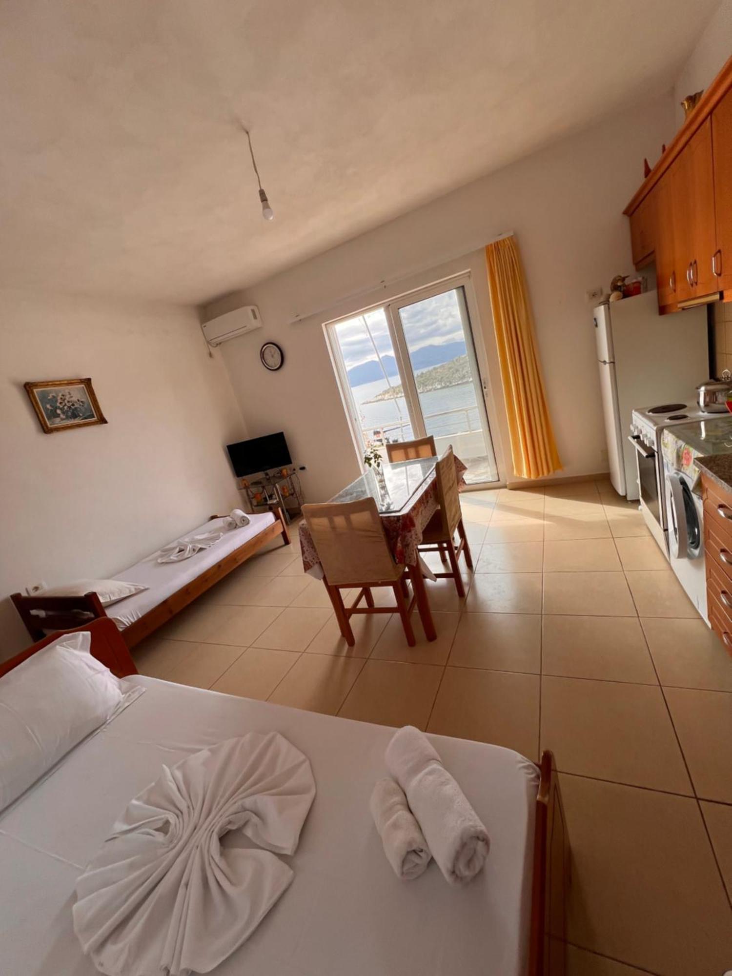 Majki Beach Apartments Sarande Exterior photo
